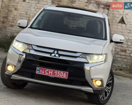Білий Міцубісі Аутлендер, об'ємом двигуна 2.23 л та пробігом 215 тис. км за 17550 $, фото 9 на Automoto.ua