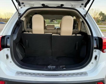 Белый Мицубиси Аутлендер, объемом двигателя 3 л и пробегом 78 тыс. км за 9900 $, фото 14 на Automoto.ua