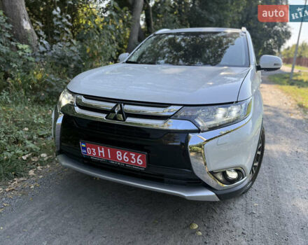 Белый Мицубиси Аутлендер, объемом двигателя 2.2 л и пробегом 240 тыс. км за 17999 $, фото 17 на Automoto.ua