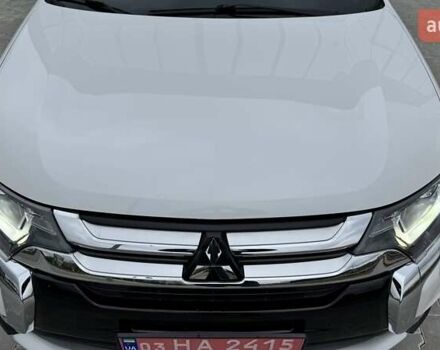 Белый Мицубиси Аутлендер, объемом двигателя 2.2 л и пробегом 199 тыс. км за 17999 $, фото 10 на Automoto.ua