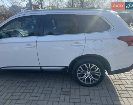 Білий Міцубісі Аутлендер, об'ємом двигуна 3 л та пробігом 157 тис. км за 16900 $, фото 22 на Automoto.ua