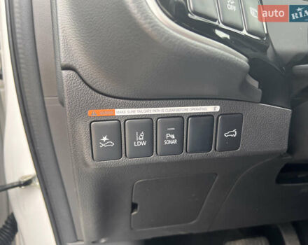 Білий Міцубісі Аутлендер, об'ємом двигуна 2.27 л та пробігом 145 тис. км за 18200 $, фото 16 на Automoto.ua