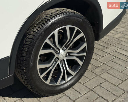 Білий Міцубісі Аутлендер, об'ємом двигуна 2.4 л та пробігом 178 тис. км за 12750 $, фото 25 на Automoto.ua