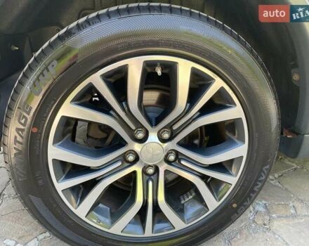 Белый Мицубиси Аутлендер, объемом двигателя 3 л и пробегом 115 тыс. км за 15300 $, фото 15 на Automoto.ua