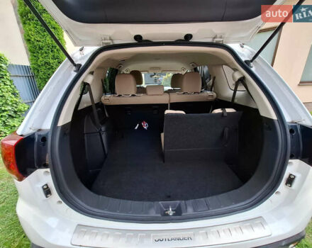 Белый Мицубиси Аутлендер, объемом двигателя 2.4 л и пробегом 145 тыс. км за 14900 $, фото 14 на Automoto.ua