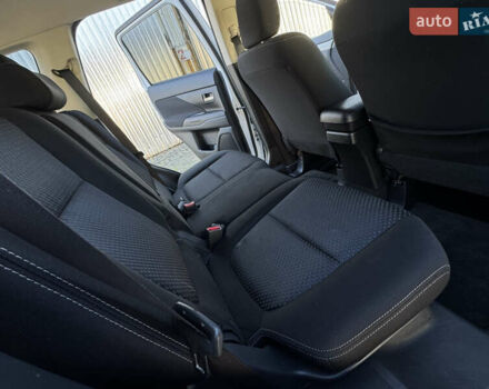 Білий Міцубісі Аутлендер, об'ємом двигуна 2.4 л та пробігом 178 тис. км за 12750 $, фото 51 на Automoto.ua