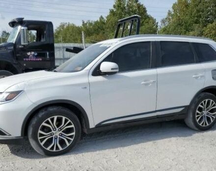 Білий Міцубісі Аутлендер, об'ємом двигуна 3 л та пробігом 177 тис. км за 8900 $, фото 5 на Automoto.ua