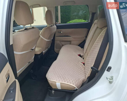 Белый Мицубиси Аутлендер, объемом двигателя 2.4 л и пробегом 145 тыс. км за 14900 $, фото 10 на Automoto.ua