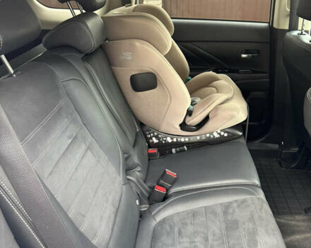 Белый Мицубиси Аутлендер, объемом двигателя 2.36 л и пробегом 134 тыс. км за 18500 $, фото 11 на Automoto.ua