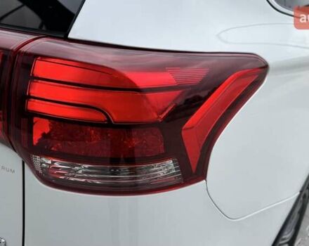 Белый Мицубиси Аутлендер, объемом двигателя 2.2 л и пробегом 199 тыс. км за 17999 $, фото 28 на Automoto.ua