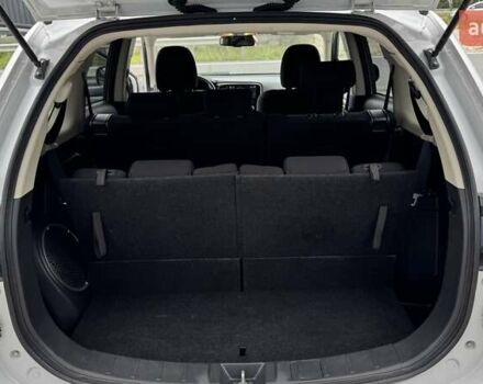 Белый Мицубиси Аутлендер, объемом двигателя 2.2 л и пробегом 199 тыс. км за 17999 $, фото 25 на Automoto.ua