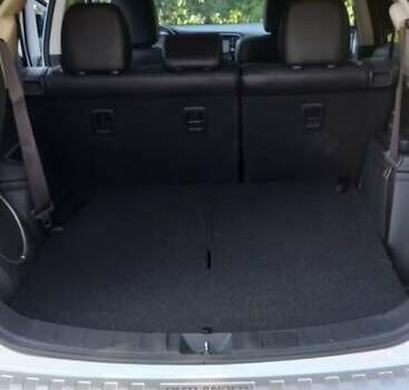 Белый Мицубиси Аутлендер, объемом двигателя 3 л и пробегом 115 тыс. км за 15300 $, фото 8 на Automoto.ua