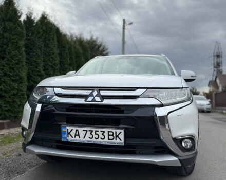 Белый Мицубиси Аутлендер, объемом двигателя 2.36 л и пробегом 134 тыс. км за 18500 $, фото 22 на Automoto.ua