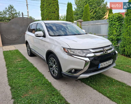 Белый Мицубиси Аутлендер, объемом двигателя 2.4 л и пробегом 145 тыс. км за 14900 $, фото 3 на Automoto.ua
