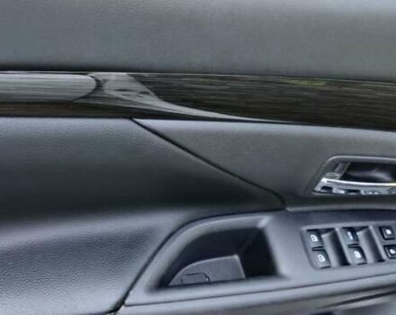 Белый Мицубиси Аутлендер, объемом двигателя 3 л и пробегом 115 тыс. км за 15300 $, фото 1 на Automoto.ua