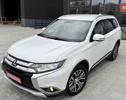 Белый Мицубиси Аутлендер, объемом двигателя 2.2 л и пробегом 199 тыс. км за 17999 $, фото 1 на Automoto.ua