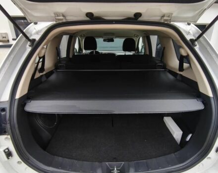 Белый Мицубиси Аутлендер, объемом двигателя 2 л и пробегом 135 тыс. км за 10200 $, фото 16 на Automoto.ua