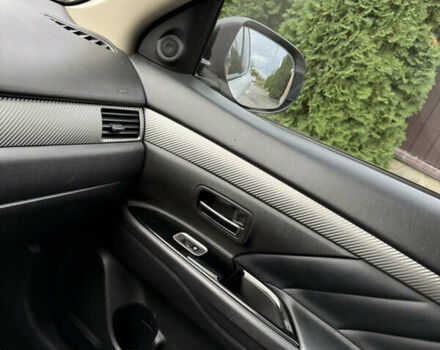 Белый Мицубиси Аутлендер, объемом двигателя 2.36 л и пробегом 134 тыс. км за 18500 $, фото 17 на Automoto.ua