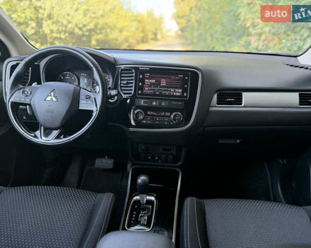 Белый Мицубиси Аутлендер, объемом двигателя 2.2 л и пробегом 240 тыс. км за 17999 $, фото 35 на Automoto.ua