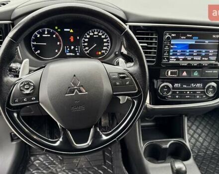 Белый Мицубиси Аутлендер, объемом двигателя 2.2 л и пробегом 199 тыс. км за 17999 $, фото 18 на Automoto.ua