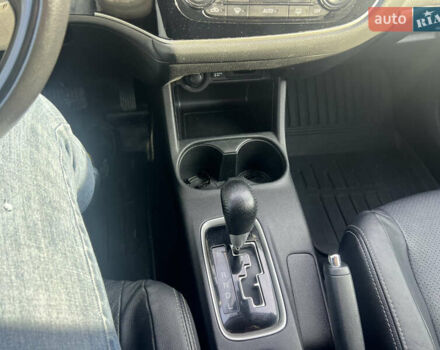 Білий Міцубісі Аутлендер, об'ємом двигуна 3 л та пробігом 157 тис. км за 16900 $, фото 25 на Automoto.ua