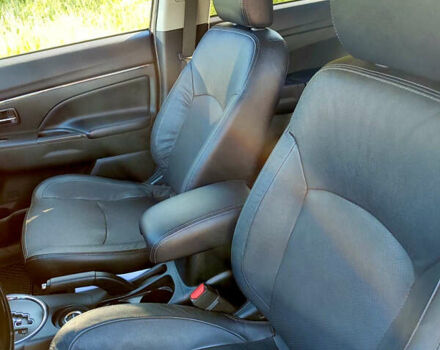 Білий Міцубісі Аутлендер, об'ємом двигуна 2.36 л та пробігом 133 тис. км за 13900 $, фото 6 на Automoto.ua