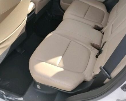 Белый Мицубиси Аутлендер, объемом двигателя 3 л и пробегом 177 тыс. км за 8900 $, фото 4 на Automoto.ua