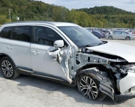 Білий Міцубісі Аутлендер, об'ємом двигуна 3 л та пробігом 177 тис. км за 8900 $, фото 9 на Automoto.ua