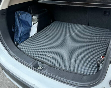 Белый Мицубиси Аутлендер, объемом двигателя 2.3 л и пробегом 180 тыс. км за 16000 $, фото 7 на Automoto.ua