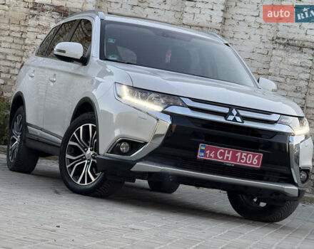 Білий Міцубісі Аутлендер, об'ємом двигуна 2.23 л та пробігом 215 тис. км за 17550 $, фото 6 на Automoto.ua