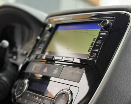 Білий Міцубісі Аутлендер, об'ємом двигуна 2.23 л та пробігом 215 тис. км за 17550 $, фото 53 на Automoto.ua