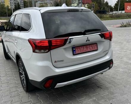 Белый Мицубиси Аутлендер, объемом двигателя 2.2 л и пробегом 199 тыс. км за 17999 $, фото 5 на Automoto.ua