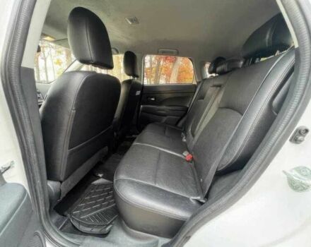 Білий Міцубісі Аутлендер, об'ємом двигуна 2.4 л та пробігом 98 тис. км за 4700 $, фото 11 на Automoto.ua