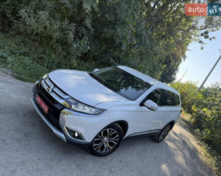 Белый Мицубиси Аутлендер, объемом двигателя 2.2 л и пробегом 240 тыс. км за 17999 $, фото 11 на Automoto.ua