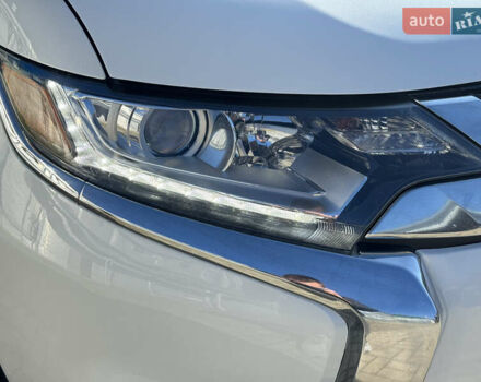 Білий Міцубісі Аутлендер, об'ємом двигуна 2.4 л та пробігом 178 тис. км за 12750 $, фото 18 на Automoto.ua