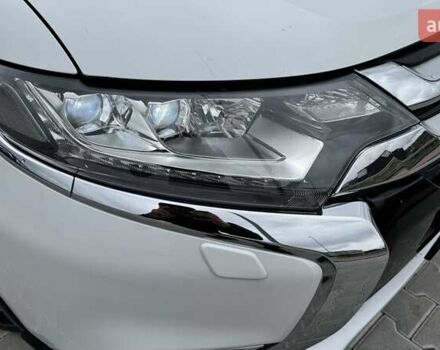 Белый Мицубиси Аутлендер, объемом двигателя 2.2 л и пробегом 199 тыс. км за 17999 $, фото 11 на Automoto.ua