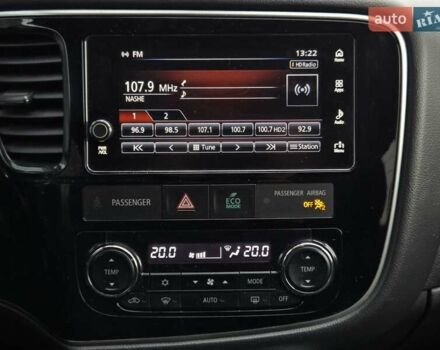 Белый Мицубиси Аутлендер, объемом двигателя 2.4 л и пробегом 115 тыс. км за 19300 $, фото 23 на Automoto.ua