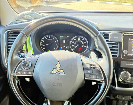 Белый Мицубиси Аутлендер, объемом двигателя 3 л и пробегом 79 тыс. км за 18500 $, фото 14 на Automoto.ua