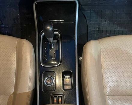 Белый Мицубиси Аутлендер, объемом двигателя 3 л и пробегом 148 тыс. км за 18500 $, фото 16 на Automoto.ua