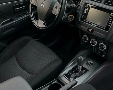 Білий Міцубісі Аутлендер, об'ємом двигуна 2 л та пробігом 47 тис. км за 13700 $, фото 7 на Automoto.ua