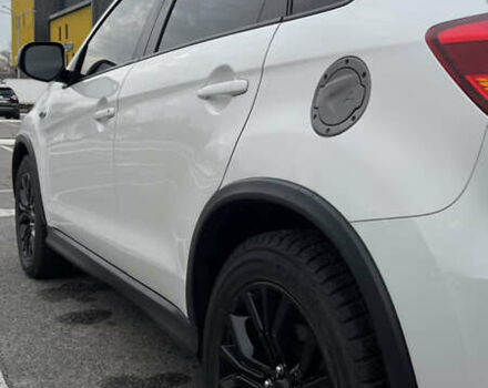 Білий Міцубісі Аутлендер, об'ємом двигуна 2 л та пробігом 47 тис. км за 13700 $, фото 8 на Automoto.ua