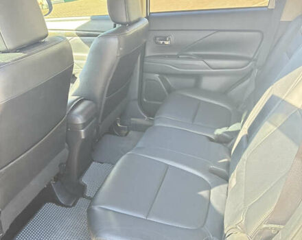 Белый Мицубиси Аутлендер, объемом двигателя 3 л и пробегом 79 тыс. км за 18500 $, фото 7 на Automoto.ua