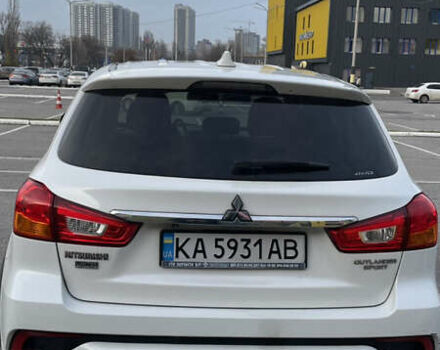 Білий Міцубісі Аутлендер, об'ємом двигуна 2 л та пробігом 47 тис. км за 13700 $, фото 6 на Automoto.ua