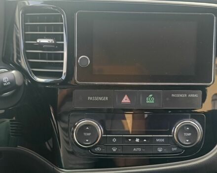 Белый Мицубиси Аутлендер, объемом двигателя 2.4 л и пробегом 117 тыс. км за 16500 $, фото 4 на Automoto.ua