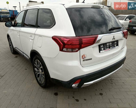 Белый Мицубиси Аутлендер, объемом двигателя 2.4 л и пробегом 225 тыс. км за 10999 $, фото 10 на Automoto.ua