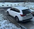 Білий Міцубісі Аутлендер, об'ємом двигуна 3 л та пробігом 141 тис. км за 19999 $, фото 1 на Automoto.ua