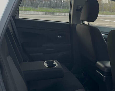 Білий Міцубісі Аутлендер, об'ємом двигуна 2 л та пробігом 47 тис. км за 13700 $, фото 13 на Automoto.ua