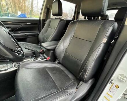 Белый Мицубиси Аутлендер, объемом двигателя 2.36 л и пробегом 153 тыс. км за 15700 $, фото 16 на Automoto.ua