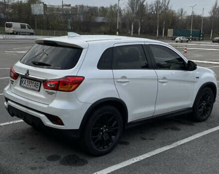 Білий Міцубісі Аутлендер, об'ємом двигуна 2 л та пробігом 47 тис. км за 13700 $, фото 3 на Automoto.ua