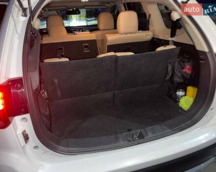 Белый Мицубиси Аутлендер, объемом двигателя 3 л и пробегом 148 тыс. км за 18500 $, фото 30 на Automoto.ua